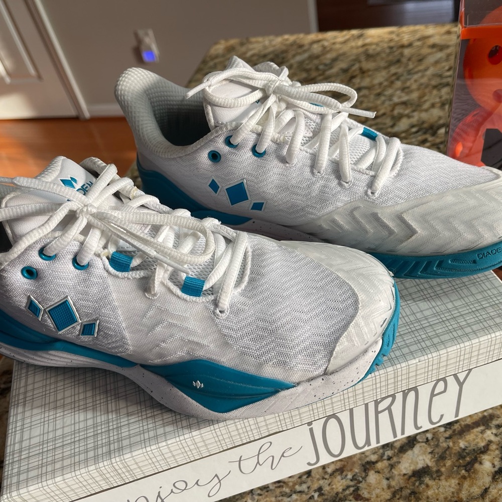DIADEM Court Burst Pickleball Shoe Womens Size 8.5
